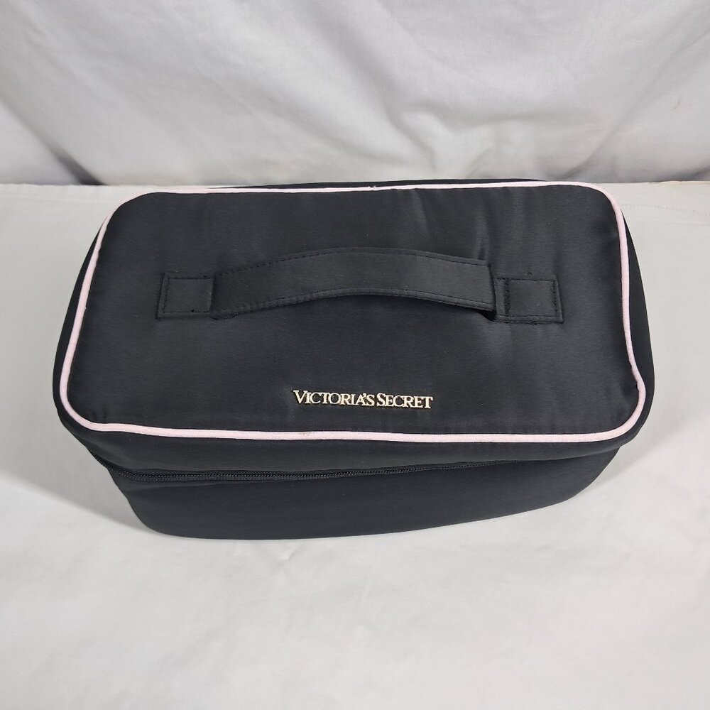 Victoria's Secret Lingerie "Sexy Little Things" Bra & Panties Satin Travel Case